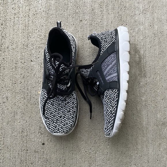 Champion C9 Poise Performance Black & White Speedknit Athletic Sneaker S… - Picture 9 of 10